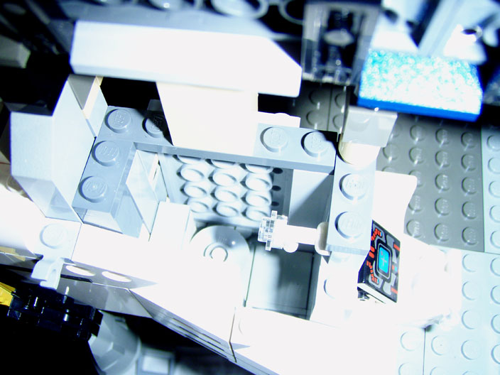 eureka_4_ship_081.jpg