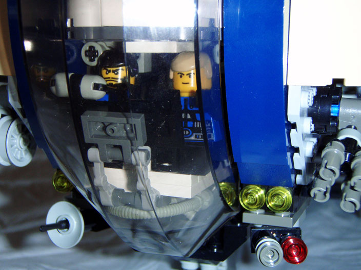 eureka_4_ship_058.jpg