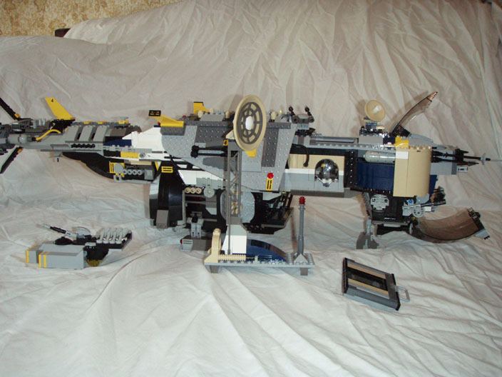 eureka_4_ship_074.jpg