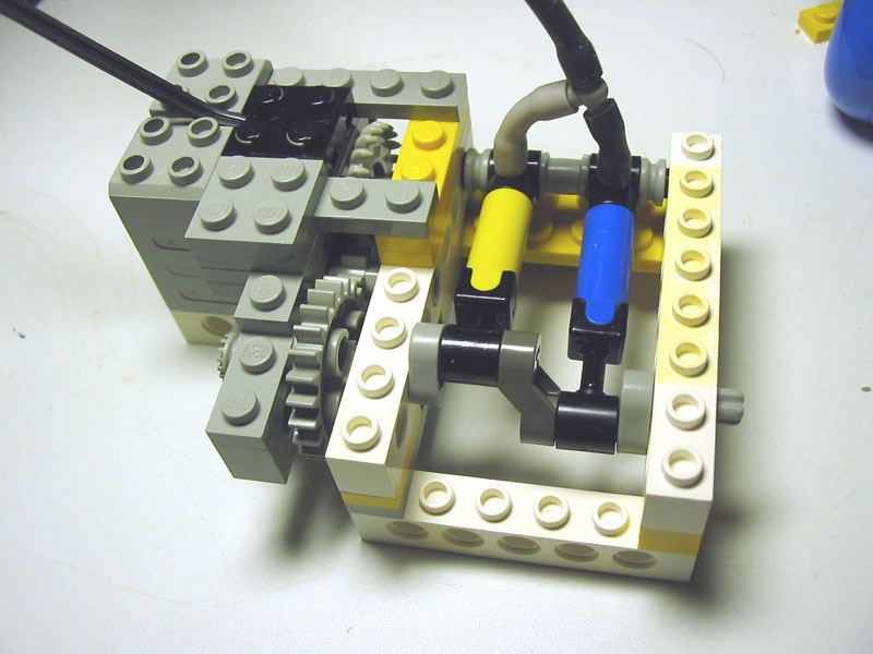myown_pump2_closeup.jpg