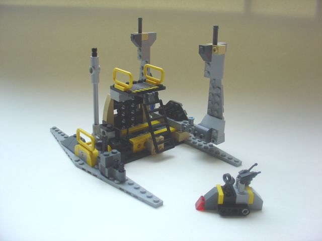 repair_station_with_mouse_droid.jpg