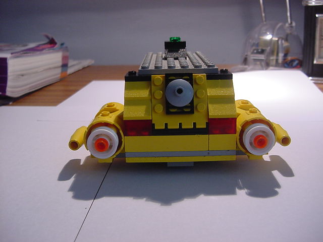 3_taxi_rear.jpg