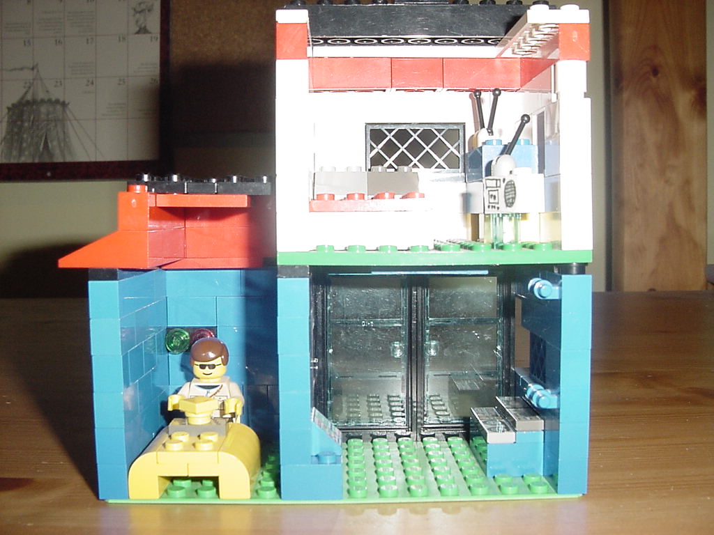 radio_station_interior.jpg