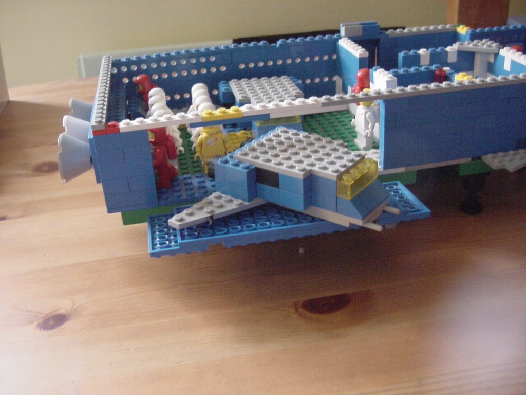 leviathon_hangar_open.jpg
