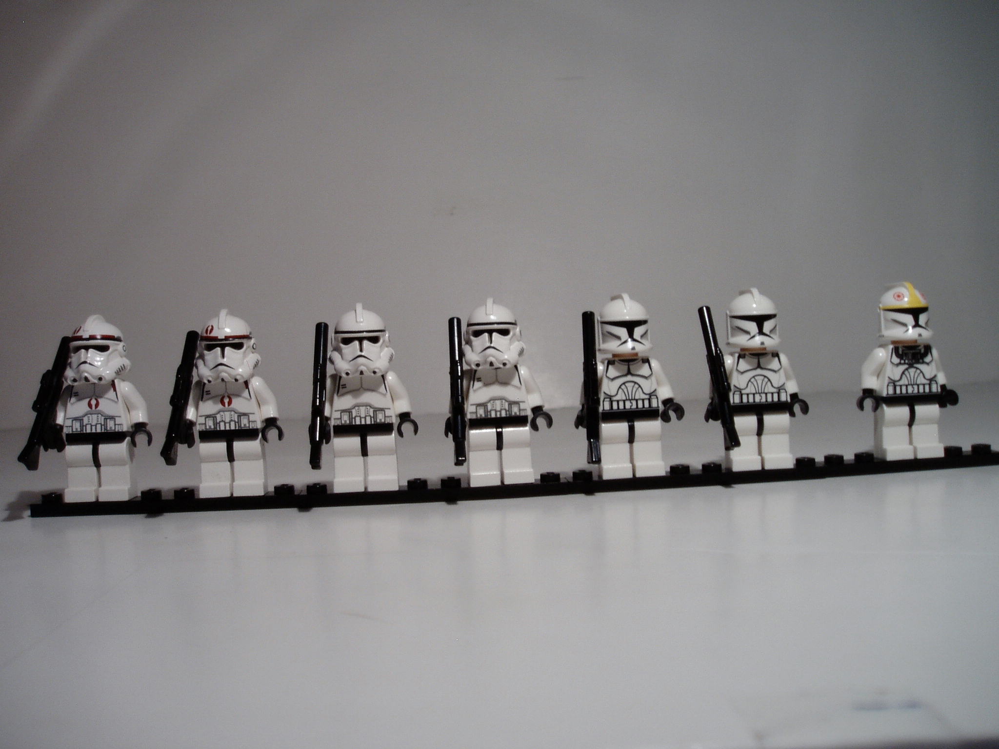 tank_minifigs_in_line.jpg