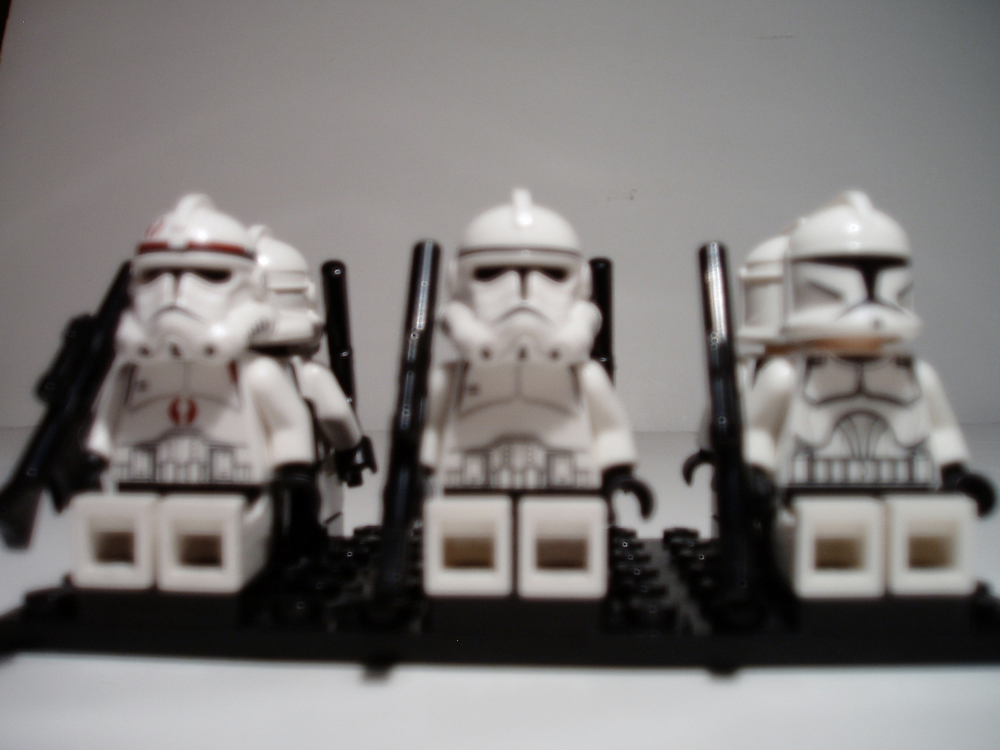 tank_minifigs_left.jpg