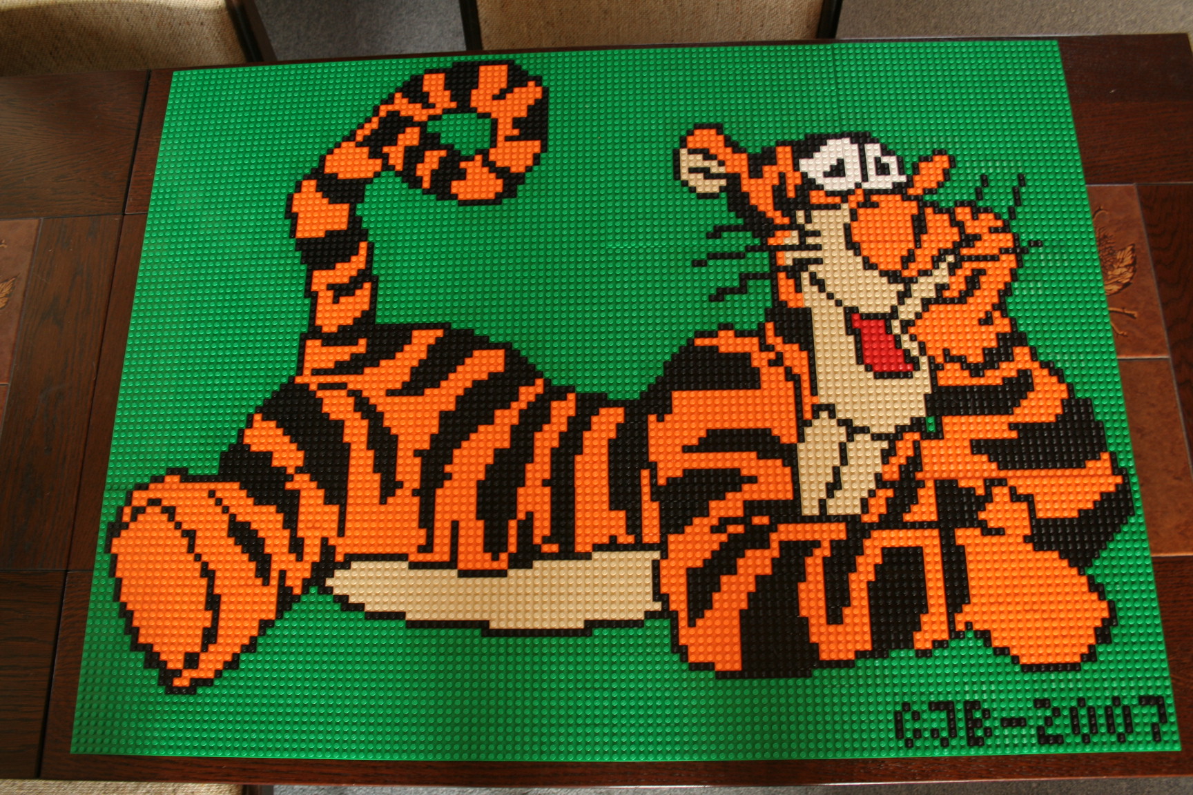 tigger_full_green.jpg