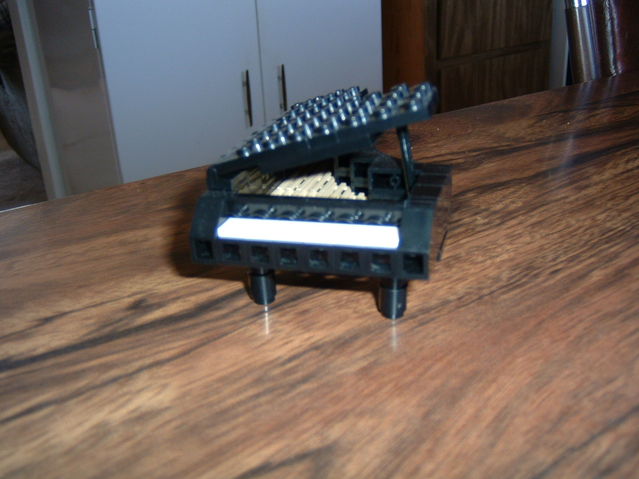 piano1.jpg