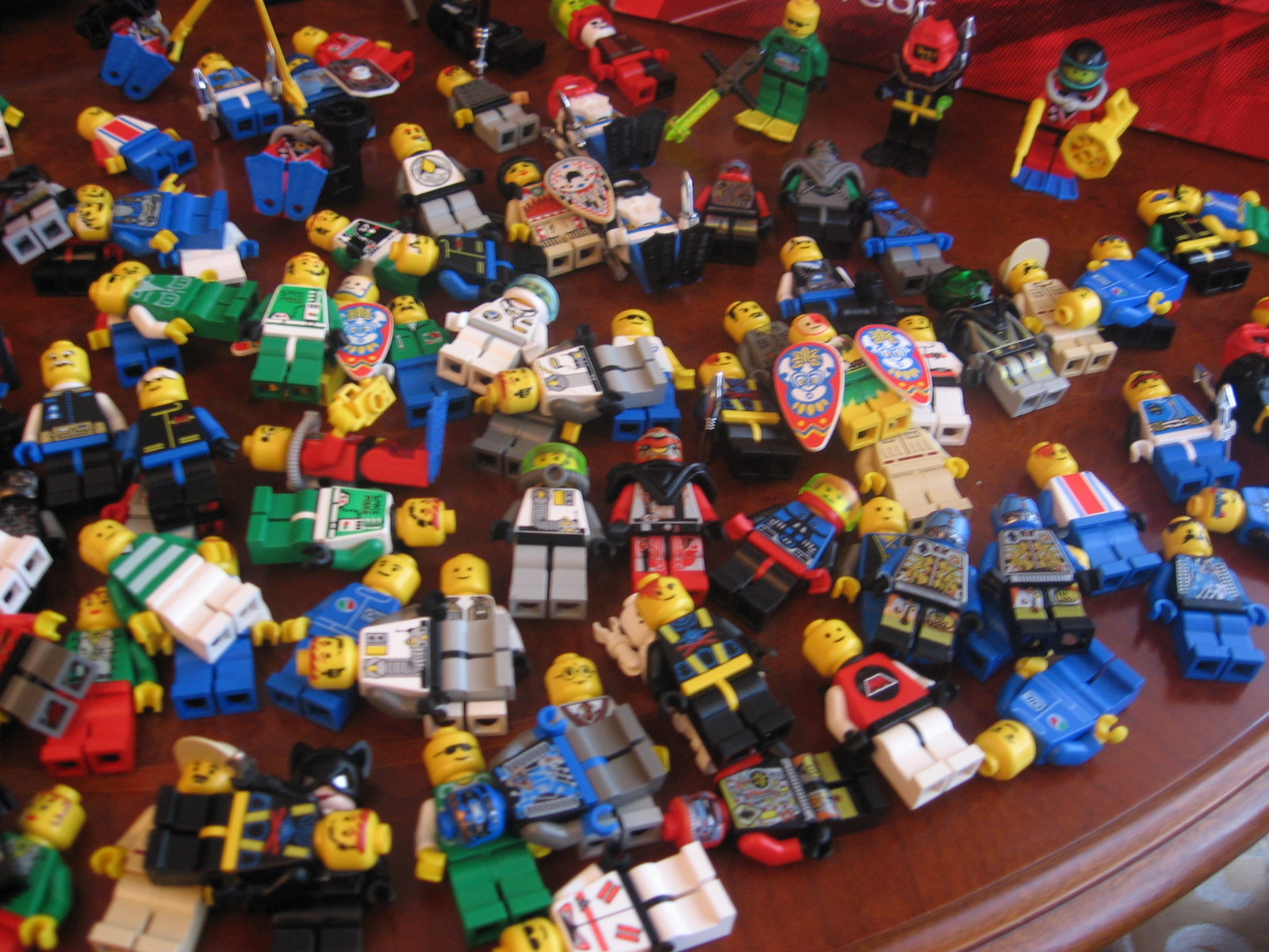 minifigs_3.jpg