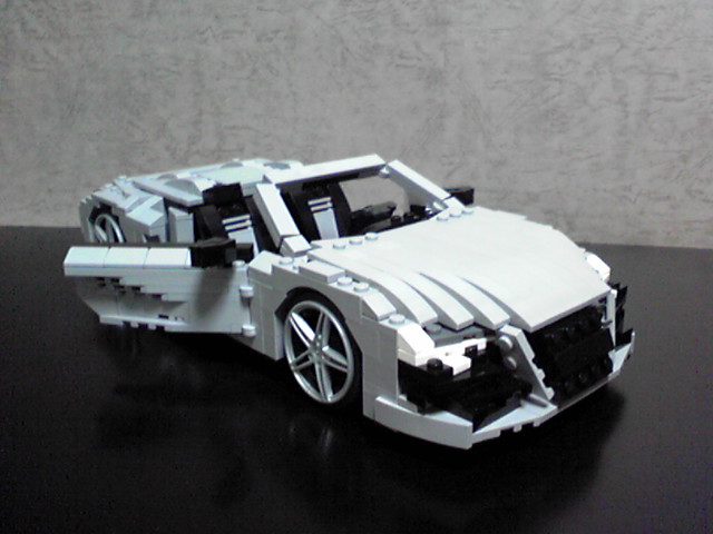 audi_r8_002.jpg