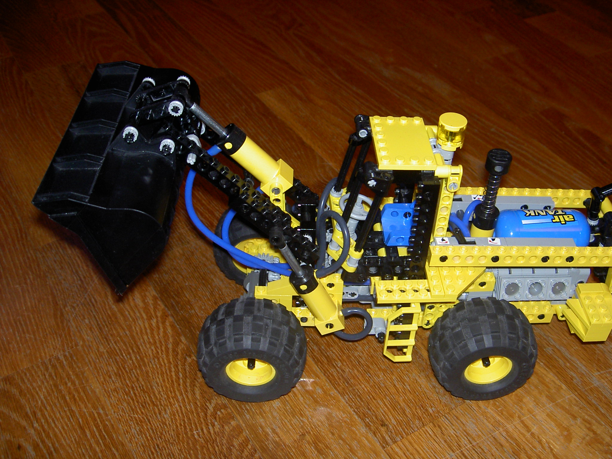 frontloader005.jpg
