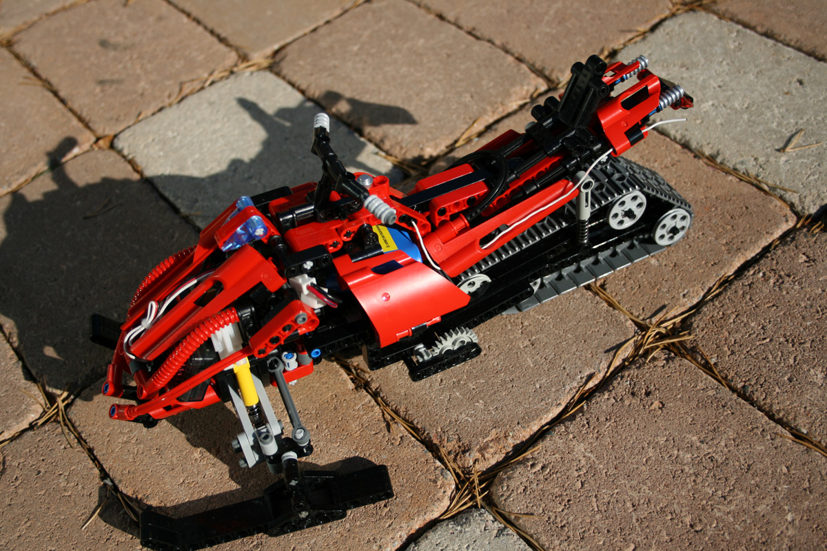 rc_snowmobile_01.jpg