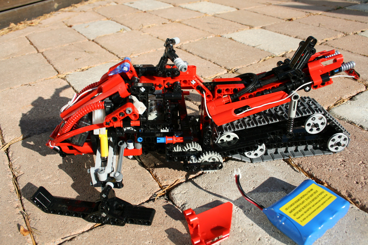 rc_snowmobile_08.jpg