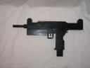 uzi_003.jpg