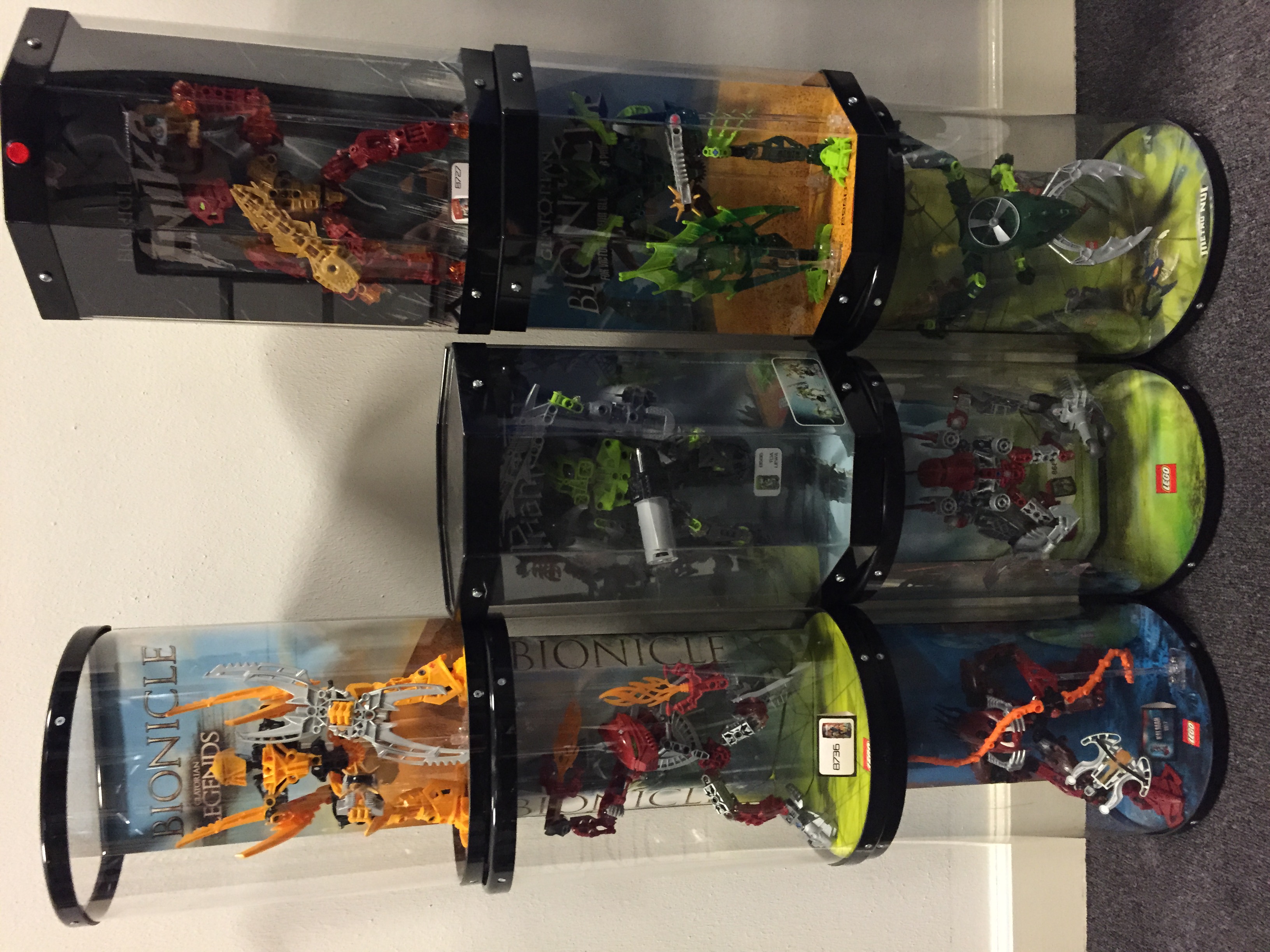 bionicle_retail_displays.jpg