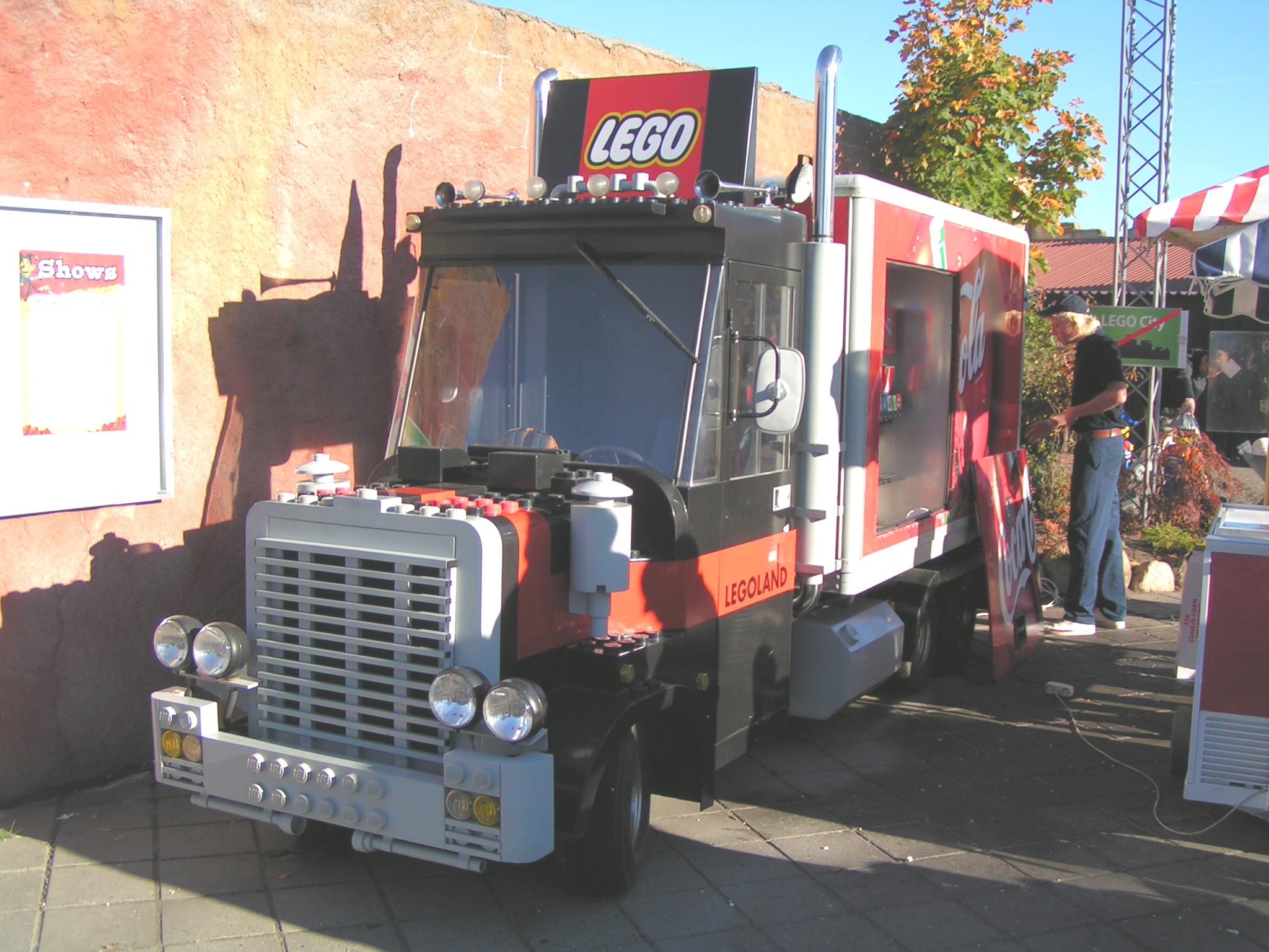coke_truck_000.jpg