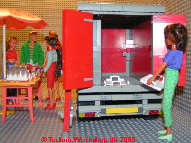 coke_truck_007.jpg