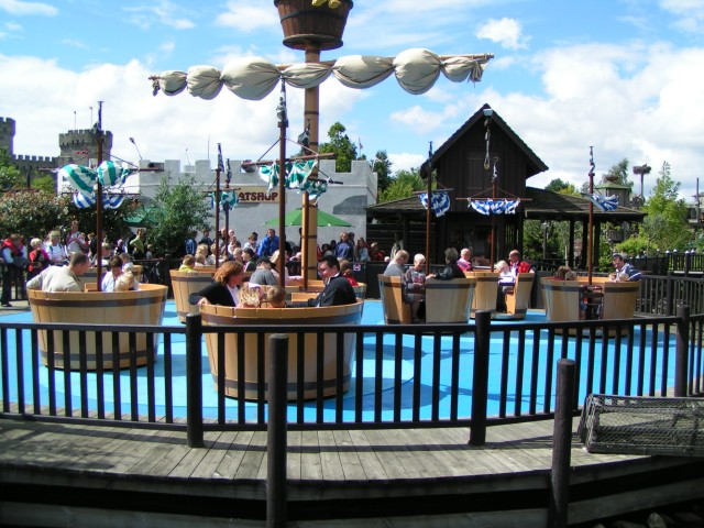 legoland_pirates_037_merry-go-round.jpg