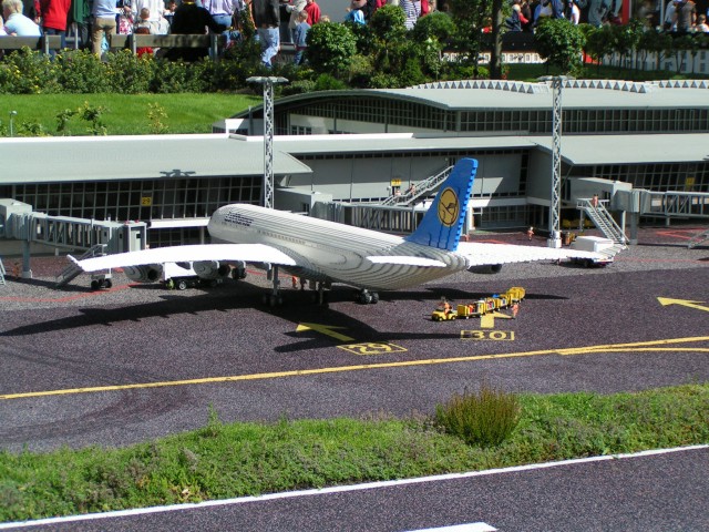 miniland_018_billund_airport_lufthansa.jpg