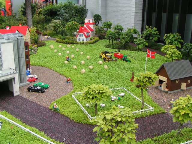 miniland_arla_village.jpg