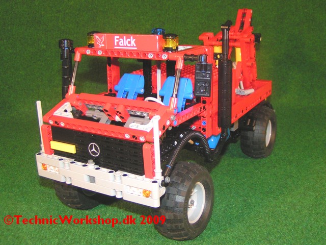 falck_unimog_u1250l_001.jpg