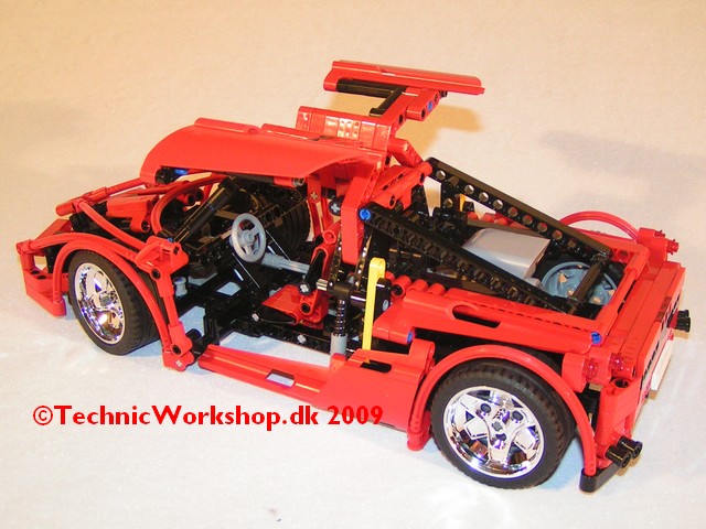 midi_size_ferrari_enzo_007.jpg