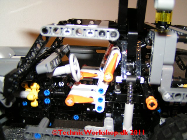 midi_size_8297_off_roader_009.jpg