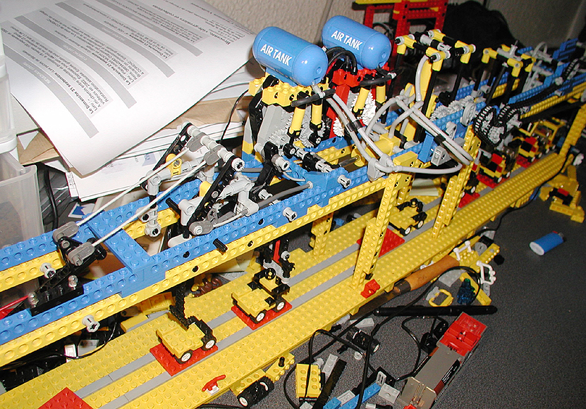construc009.jpg
