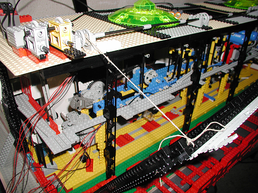 construc031.jpg