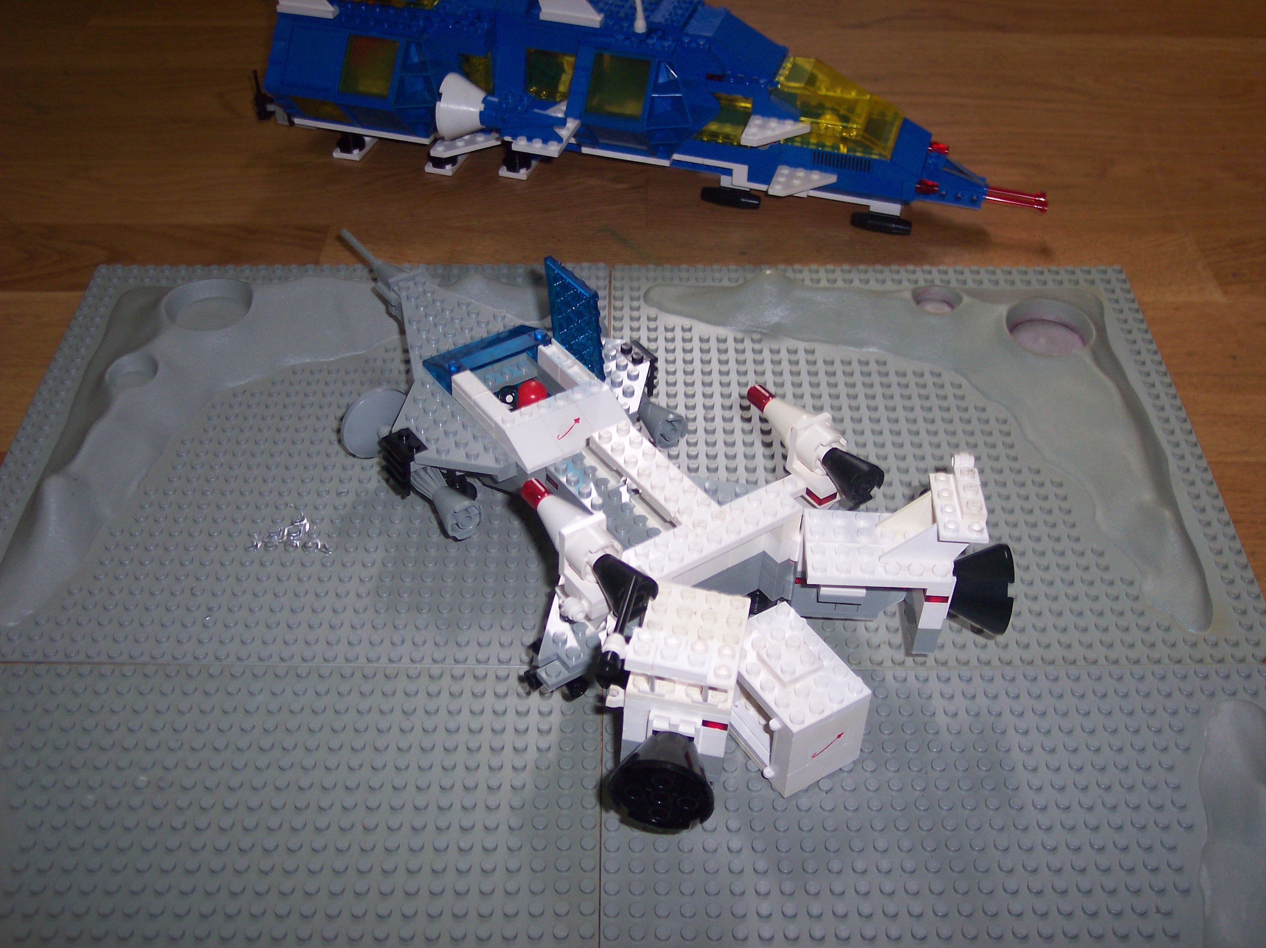 lego_classic_spacebase4_006.jpg