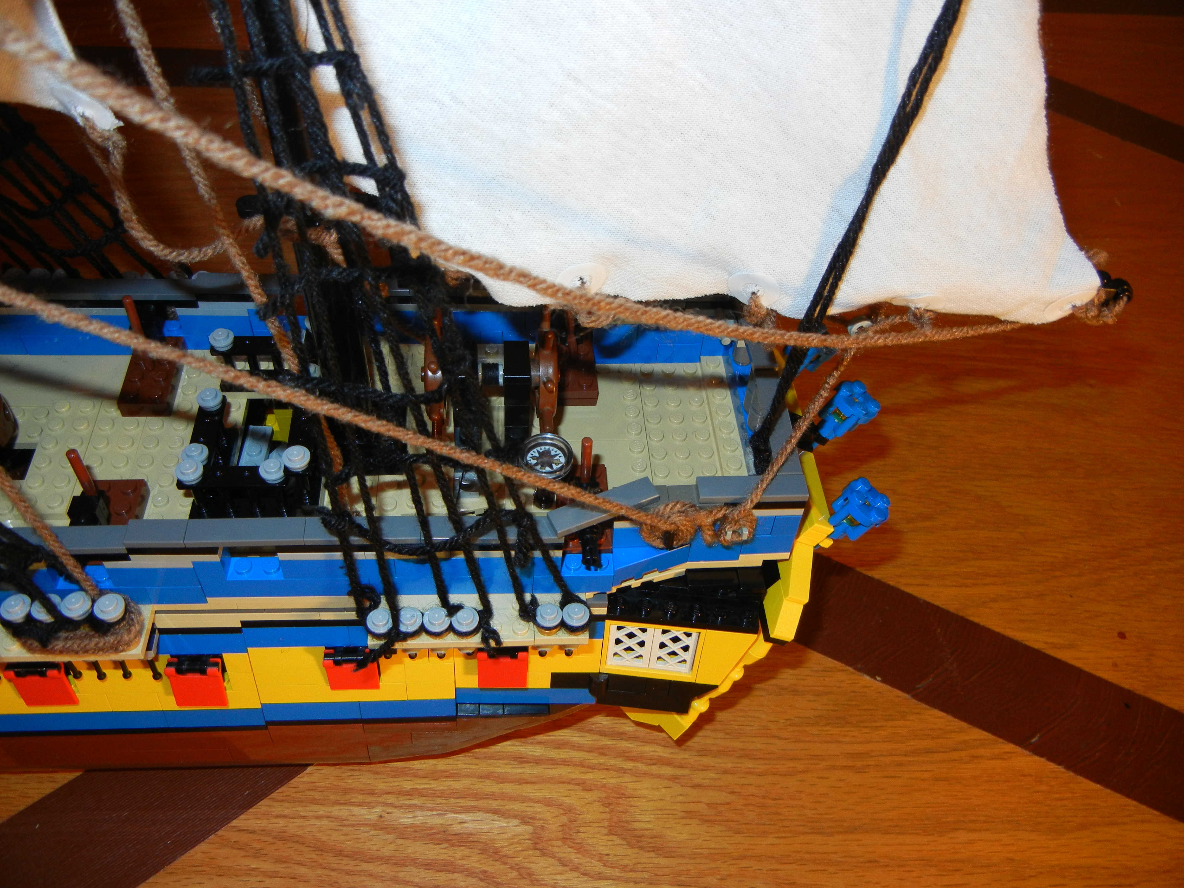 spiral_stairs_to_gundeck_and_helm.jpg