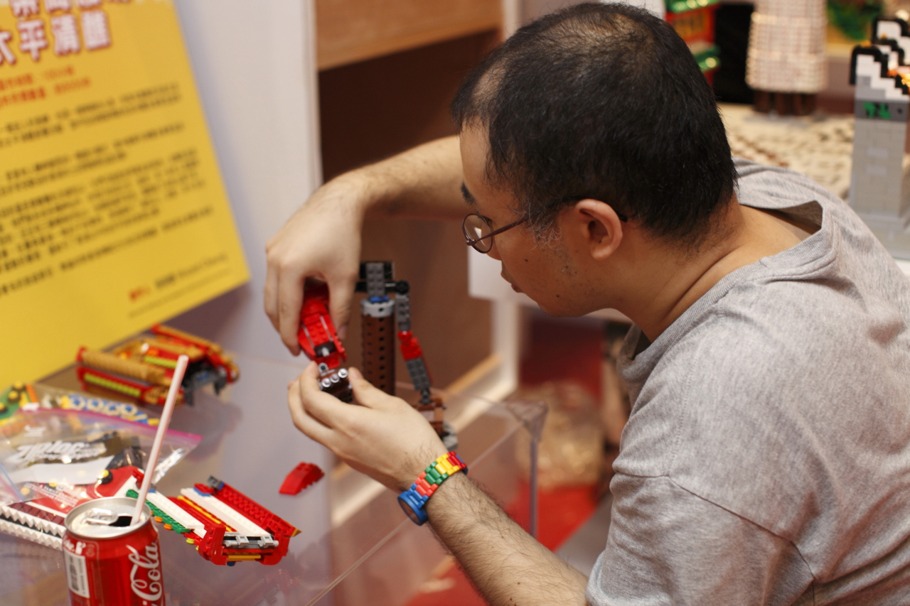 20100730_acghk2010_legosetup_9s.jpg