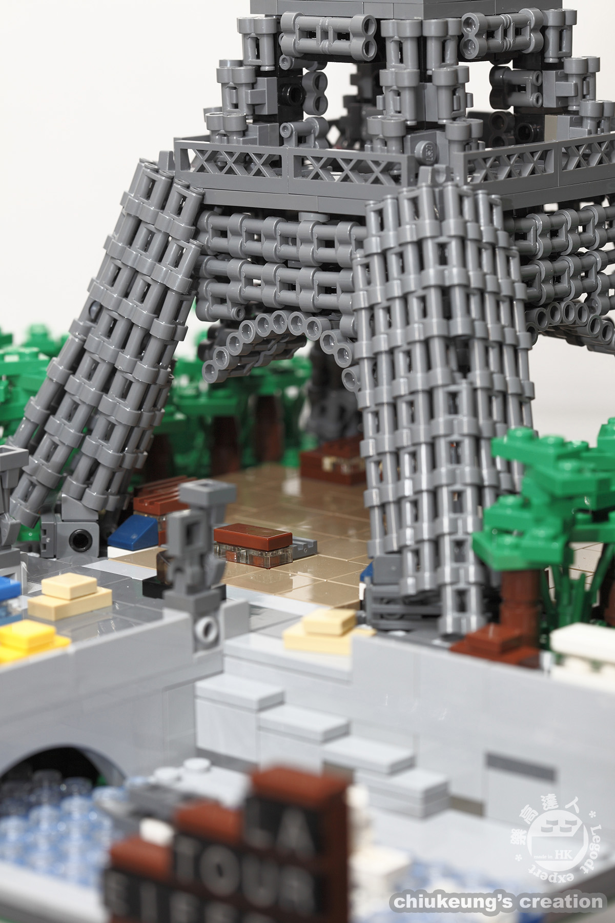 20090630_lego_eiffel_11s_copy.jpg