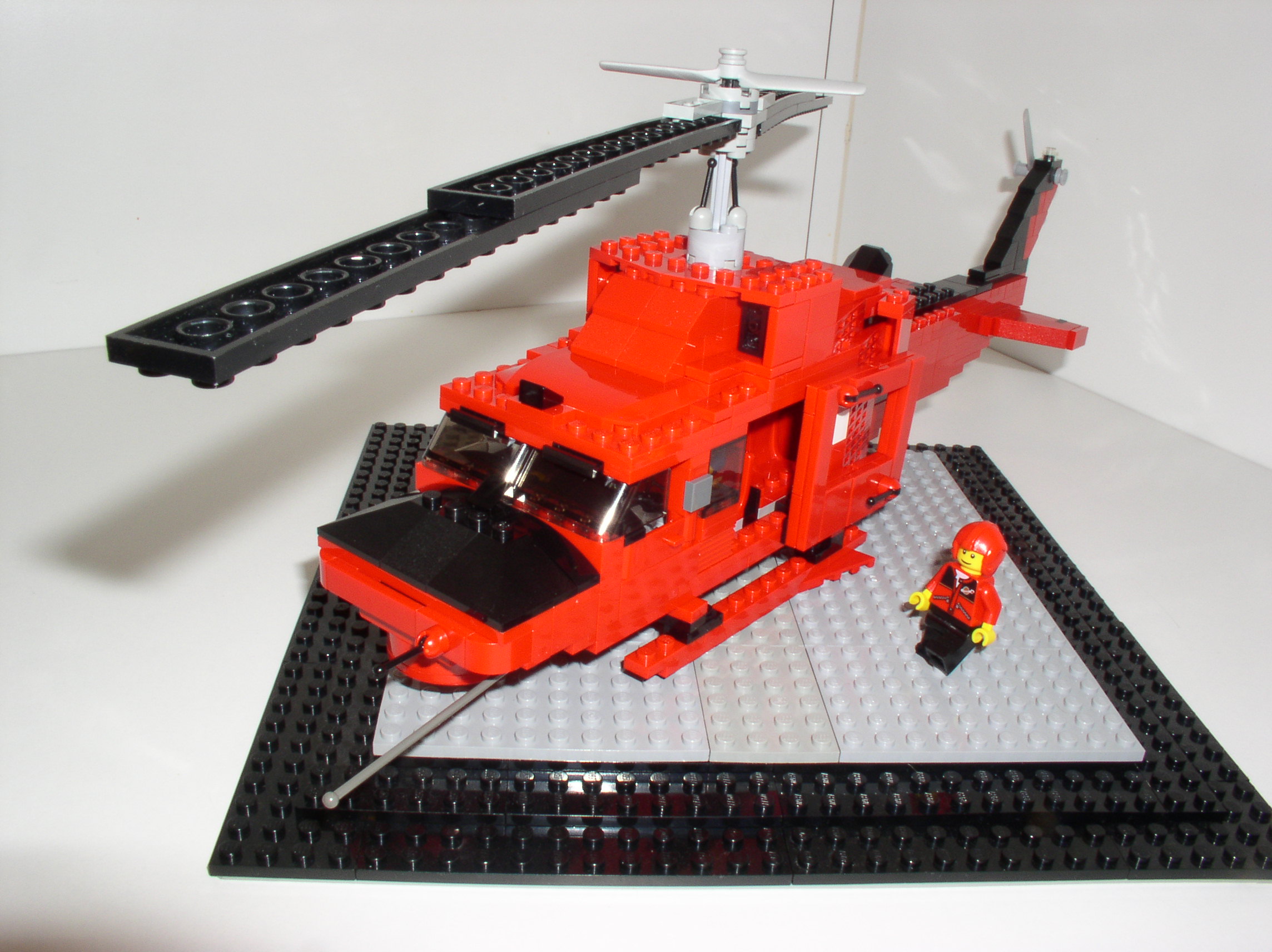 bell_212_010.jpg