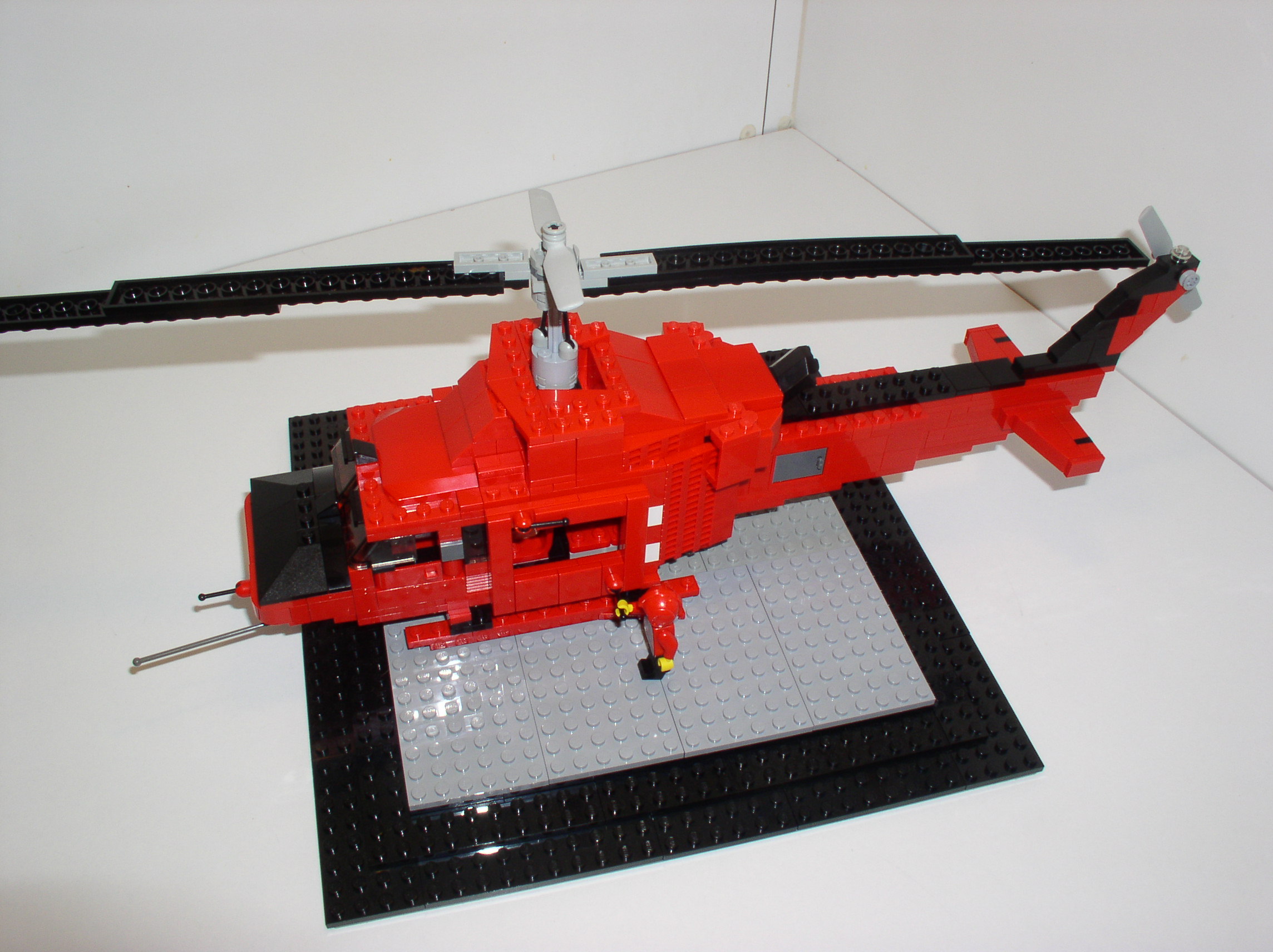 bell_212_020.jpg