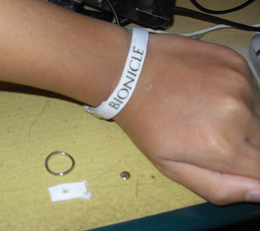 bioniclewristband.jpg
