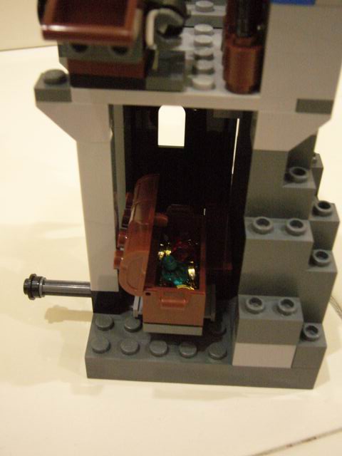 10_front_left_tower.jpg