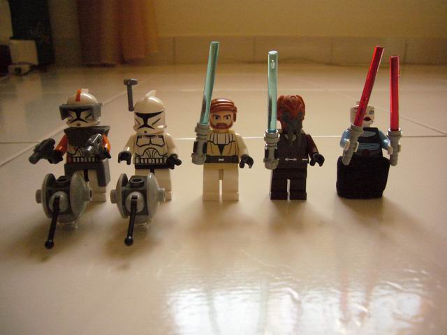 06_minifig.jpg