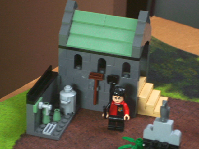 4766_small_house_o_chapel.jpg