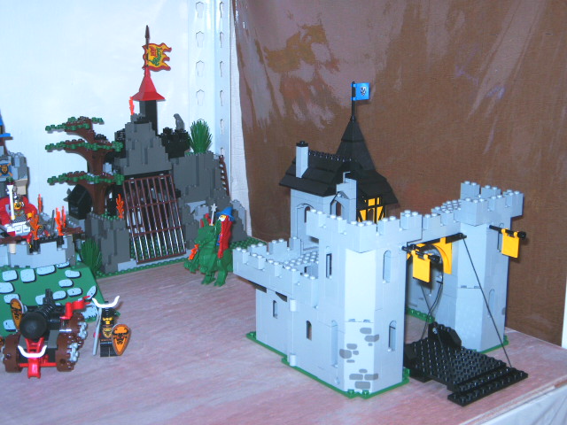 5_castle_d.jpg