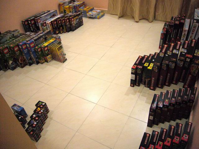 3_all_unopened_boxes_in_room.jpg