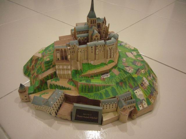 papermodel1.jpg