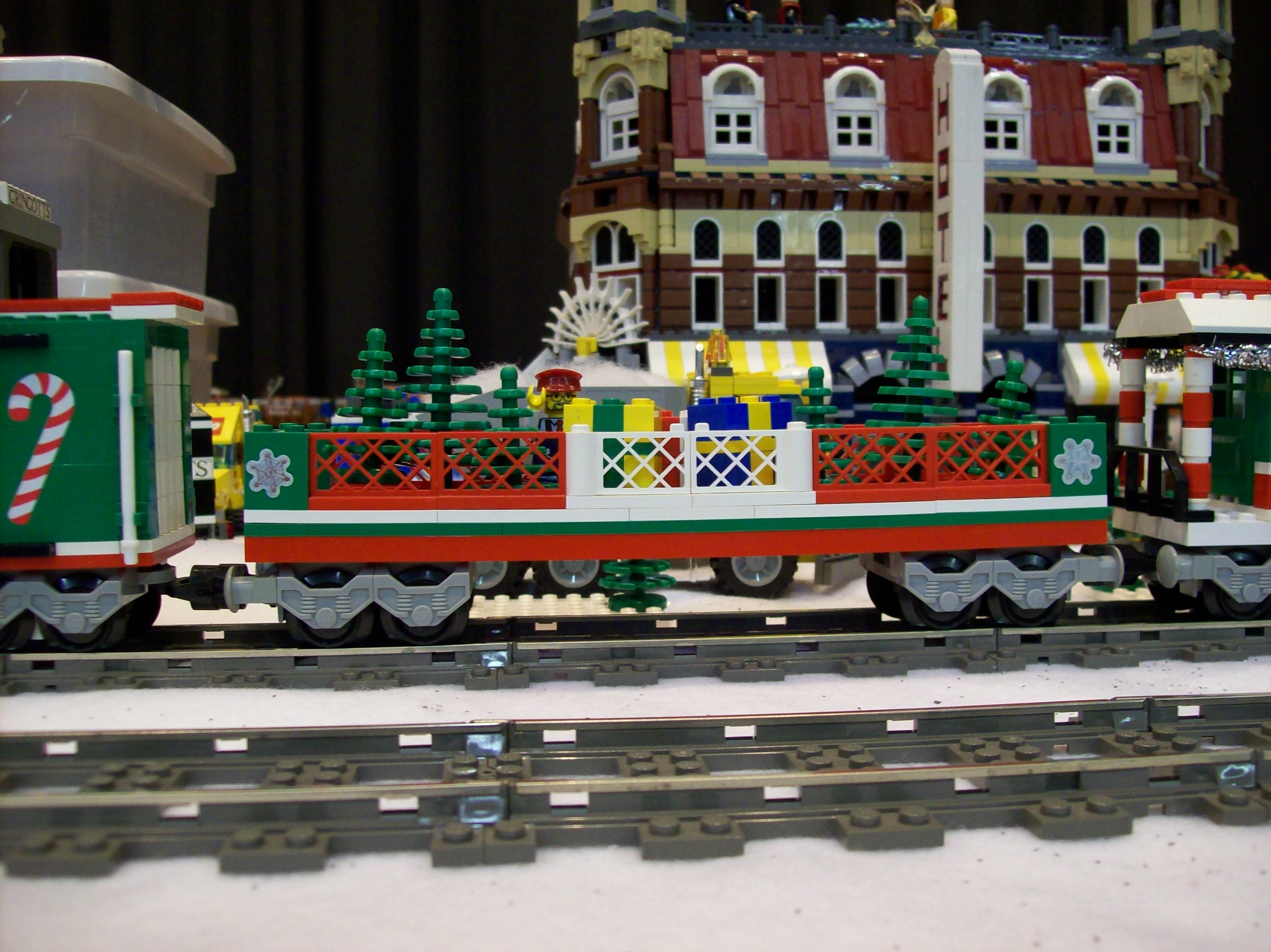 christmas_train_flat_car.jpg