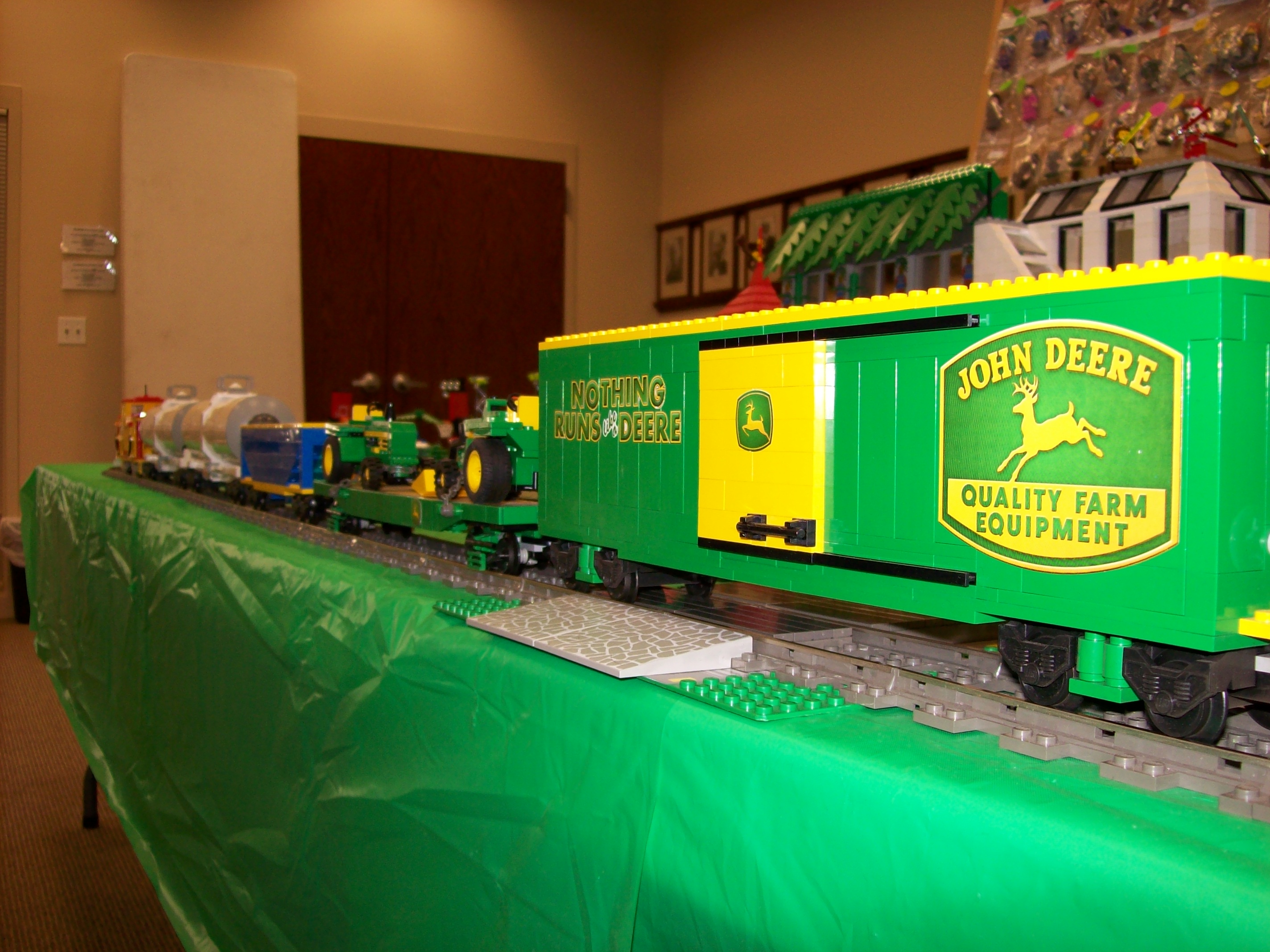 john_deere_box_car.jpg