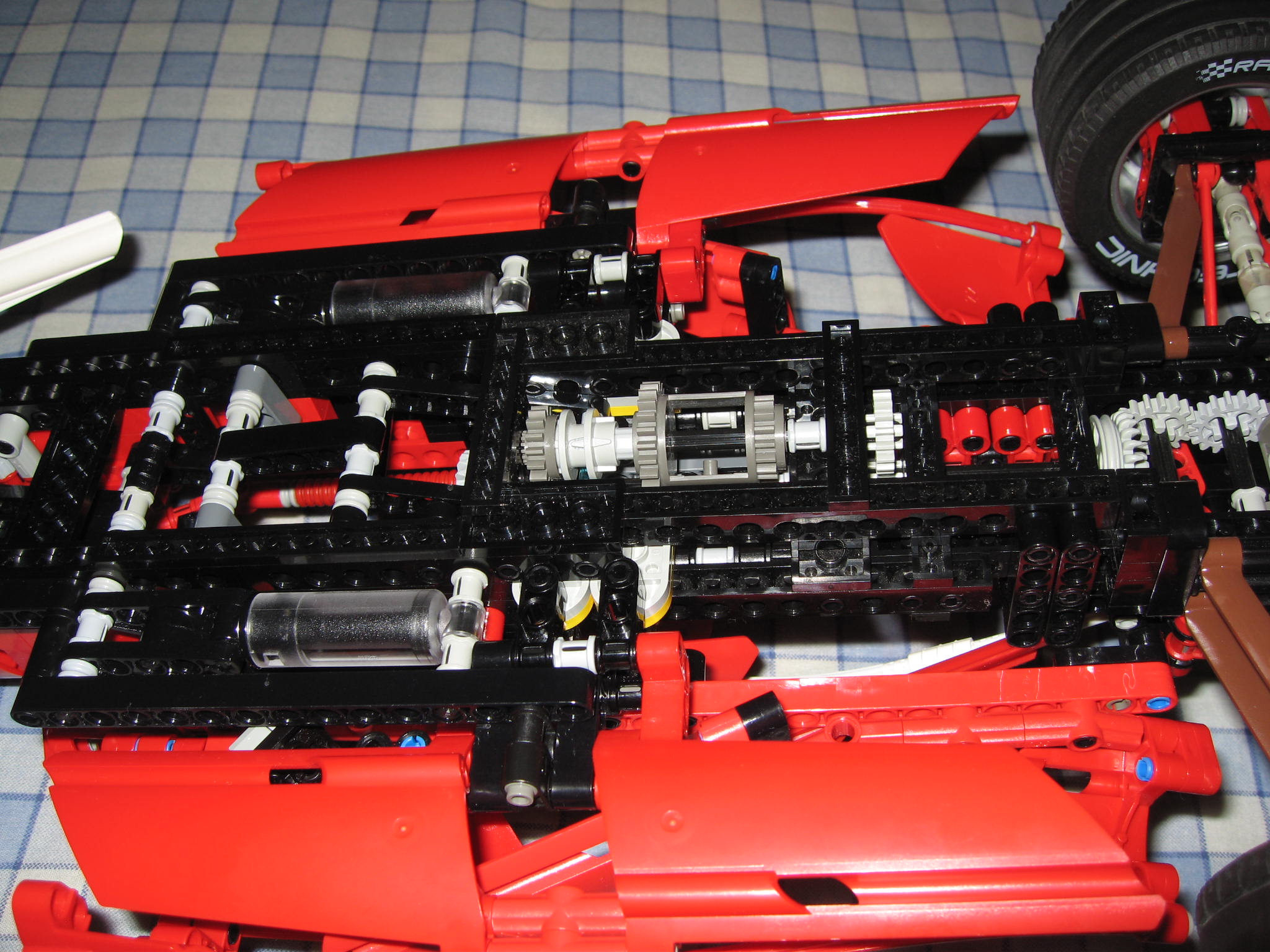 ferrari09_transmission.jpg