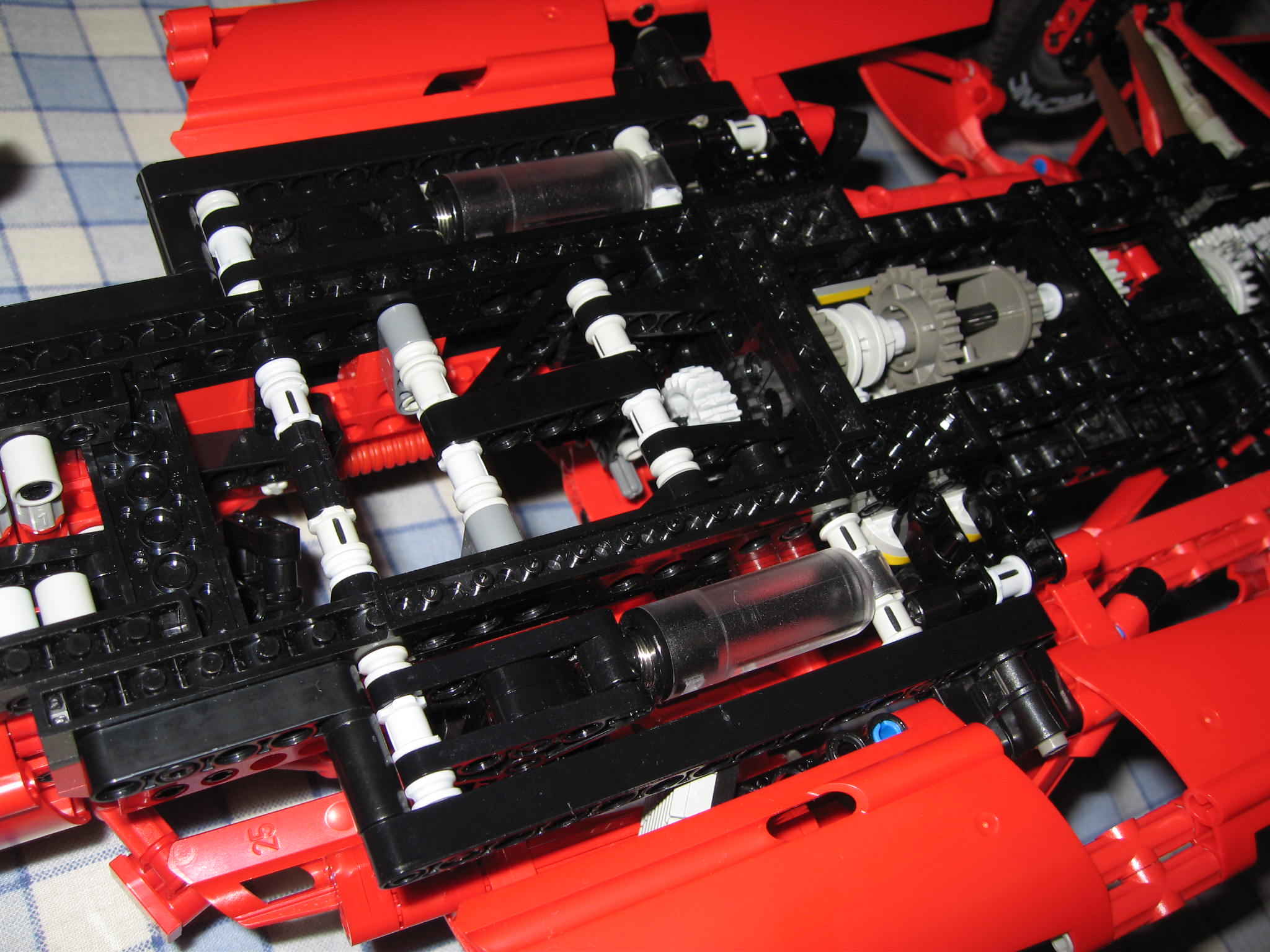 ferrari10_transmission.jpg