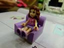 20-p1040638-sitting.jpg