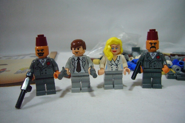 p1100644-minifig.jpg