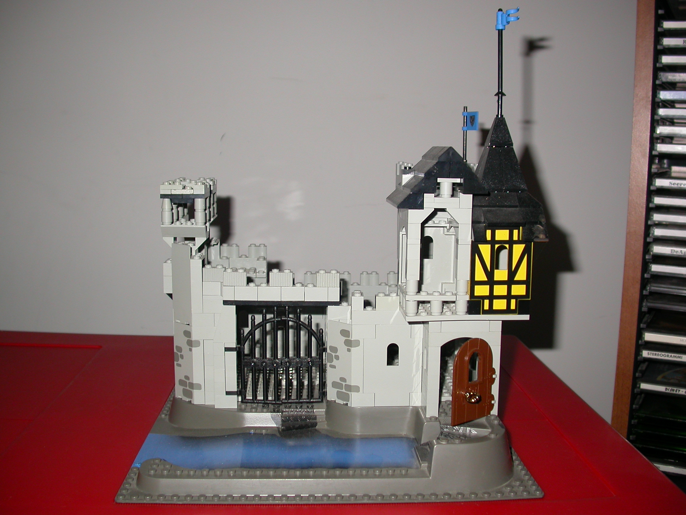 castle_gray_1.jpg