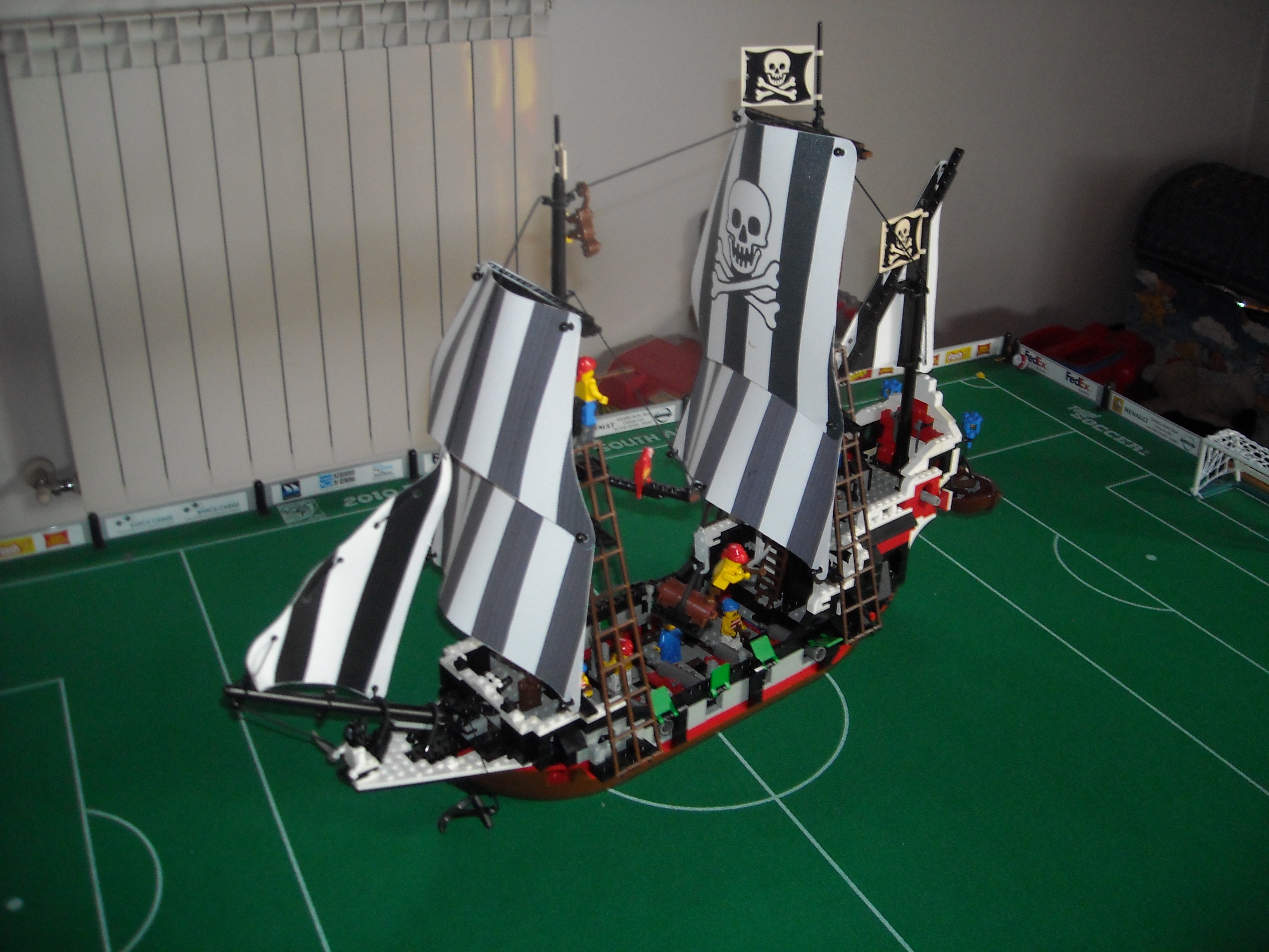 pirate_ship_2.jpg